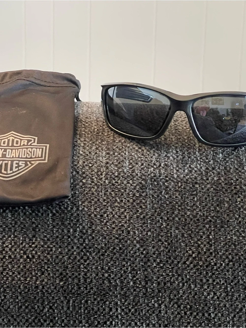 Harley-Davidson Black Sunglasses with Branded Soft Pouch